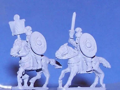 PIG030021 - ROMAN CAVALRY COMMAND, WREATH SHIELD