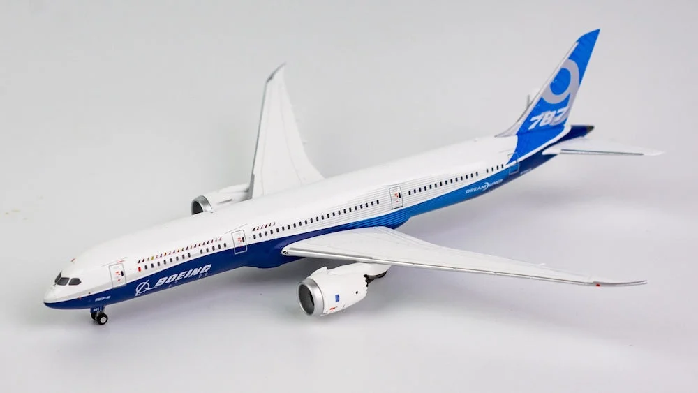 Boeing 787-9 Dreamliner Boeing House Colors (N789EX) 1:400 Scale Model