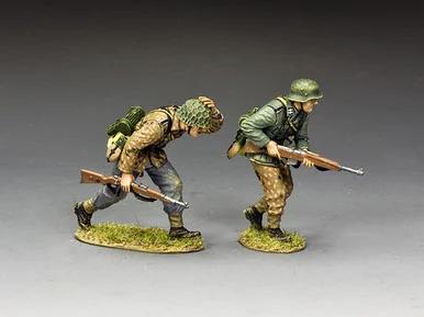 KACWS382 - Advancing Under Fire