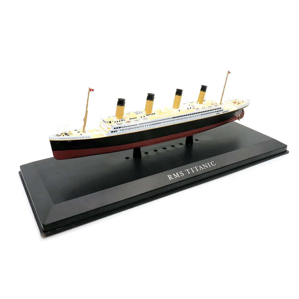 RMS Titanic, 1/1250 Scale Diecast Model - Motor City Classics
