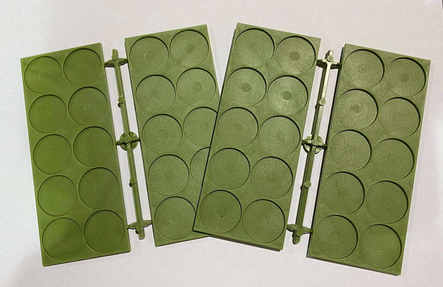 25 mm Diameter 10 Spaces Recessed Movement Tray (4) - Renedra Limited