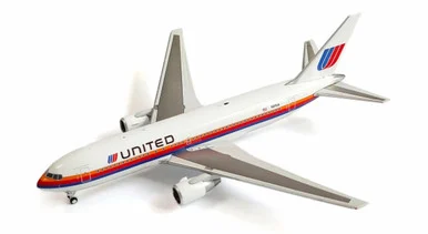 UNITED AIRLINES BOEING 767-200ER Reg: N611UA 400007 Scale 1:400