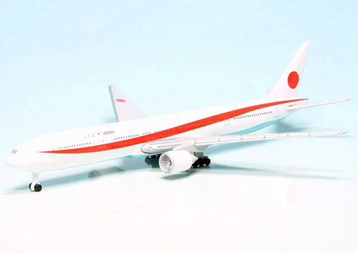Boeing B777 Japan Air Force 1/600 Scale Diecast Model - Schuco
