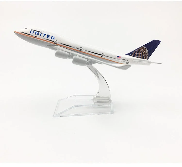 United Airlines Boeing 747 - AirModels