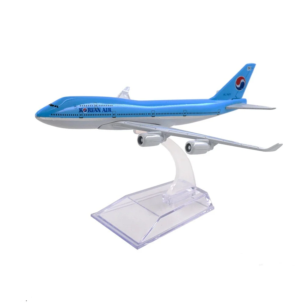 Korean Air Boeing 747 - AirModels
