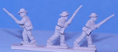PIG020067 - CONFEDERATE IN BATTLESHIRT ADVANCING