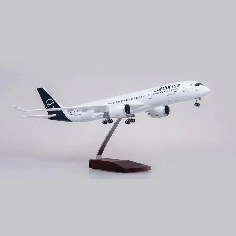 XL Lufthansa Airbus A350 - AirModels
