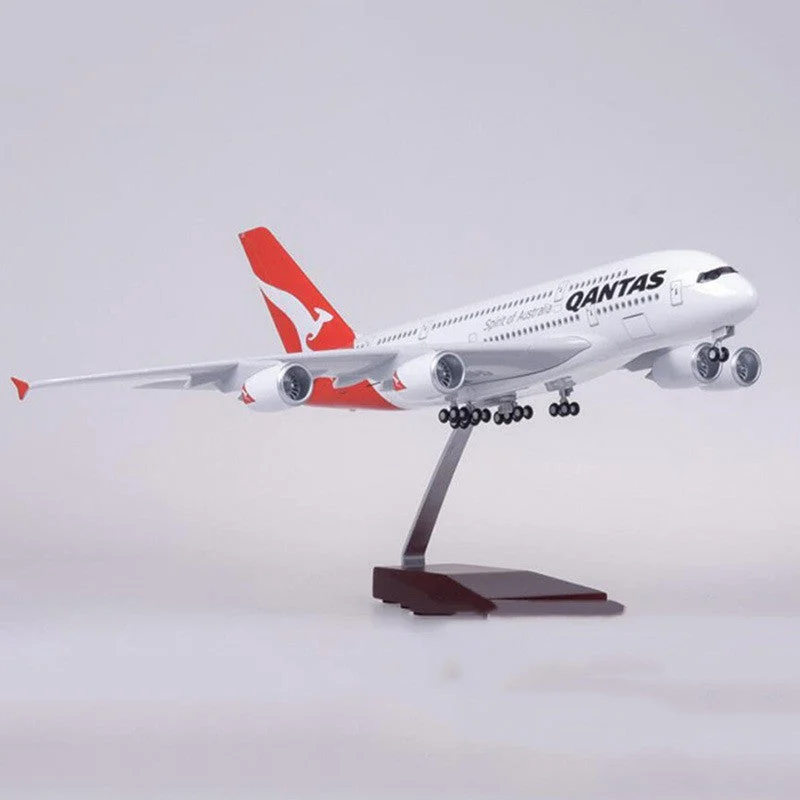 XL Qantas Airbus A380 - AirModels