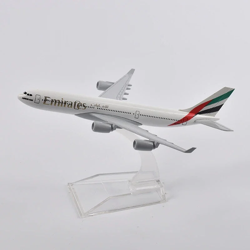 Emirates Airbus A340 - AirModels