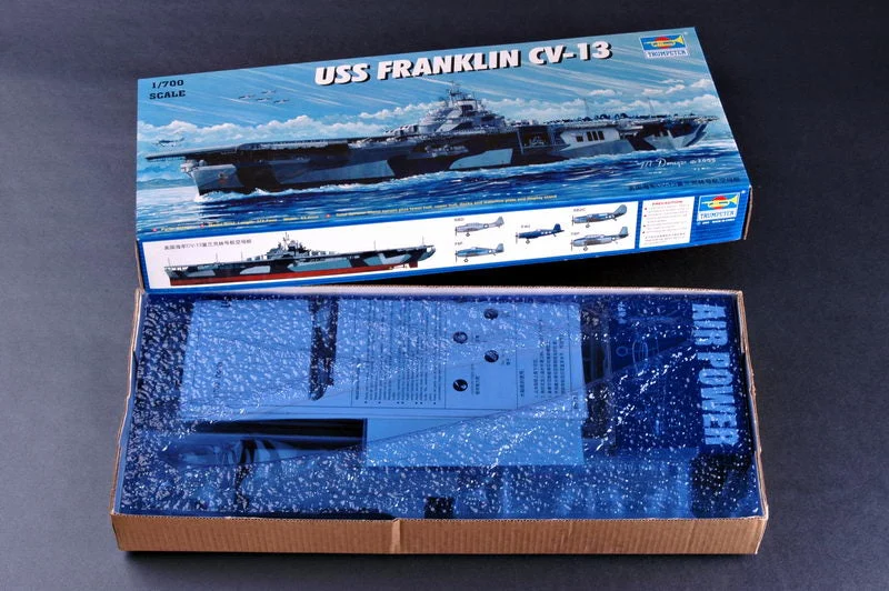 USS Franklin Aircraft Carrier CV-13, 1944,1:700 Scale Model Kit