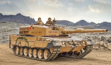 Italeri 6559: 1/35 Leopard 2A4 Tank
