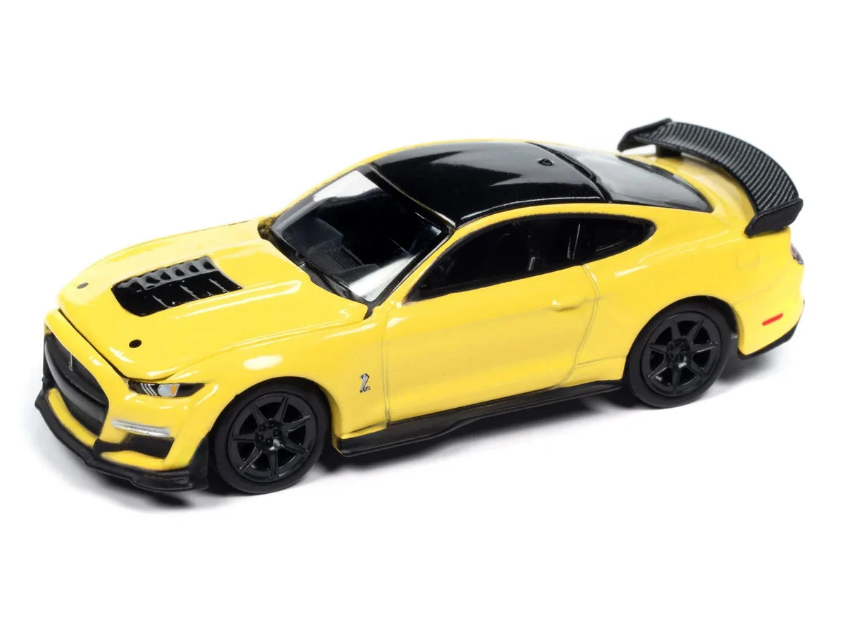 2021 Ford Mustang Shelby GT500 Carbon Fiber Track Pack Grabber Yellow with Black Top "Modern Muscle" Series 1/64 Diecast Model Car by Auto World - Autoworld