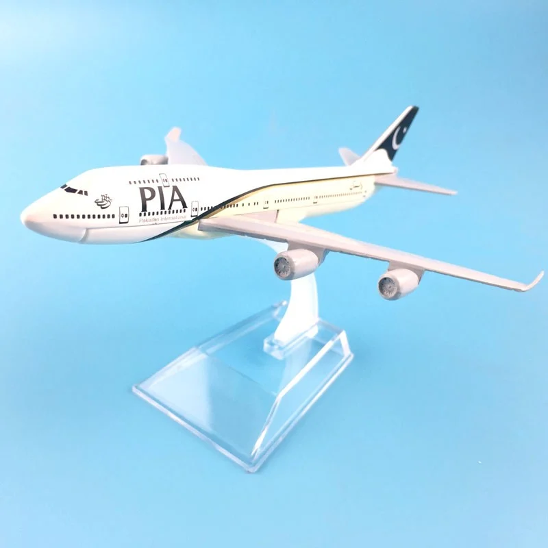 Pakistan International Boeing 747 - AirModels