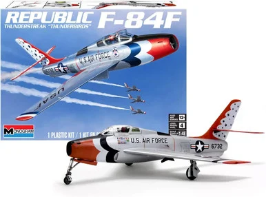 Revell 85-5996 F-84F Thunderstreak Thunderbirds 1/48 Scale Model Kit