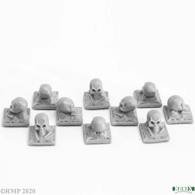 Reaper Miniatures 77733 Graveyard Finial: Skulls (10) 25mm Figures - Reaper Bones