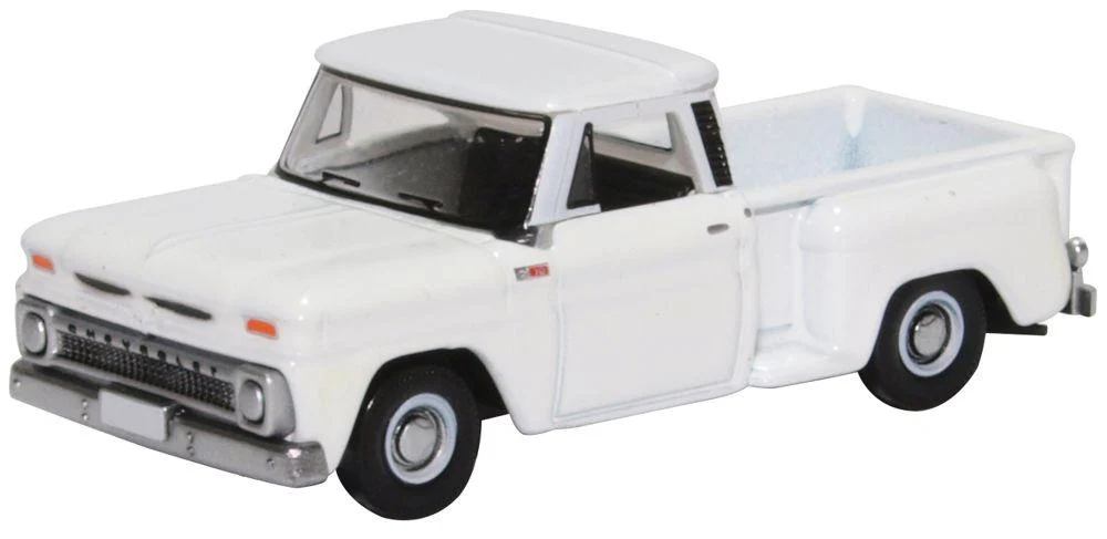 Chevrolet C10 Stepside Pickup 1965 (White) 1:87 (HO) Scale Model - Oxford Diecast