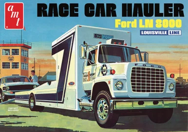 AMT 1316 Ford LN 8000 Race Car Hauler 1/25 Scale Model Kit