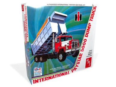 AMT 1381 IH Paystar 5000 Dump Truck 1/25 Scale Model Kit