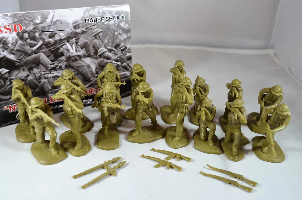 Vietnam War North Vietnamese Army Infantry, 1/32 (54 mm) Scale Plastic Figures - TSSD