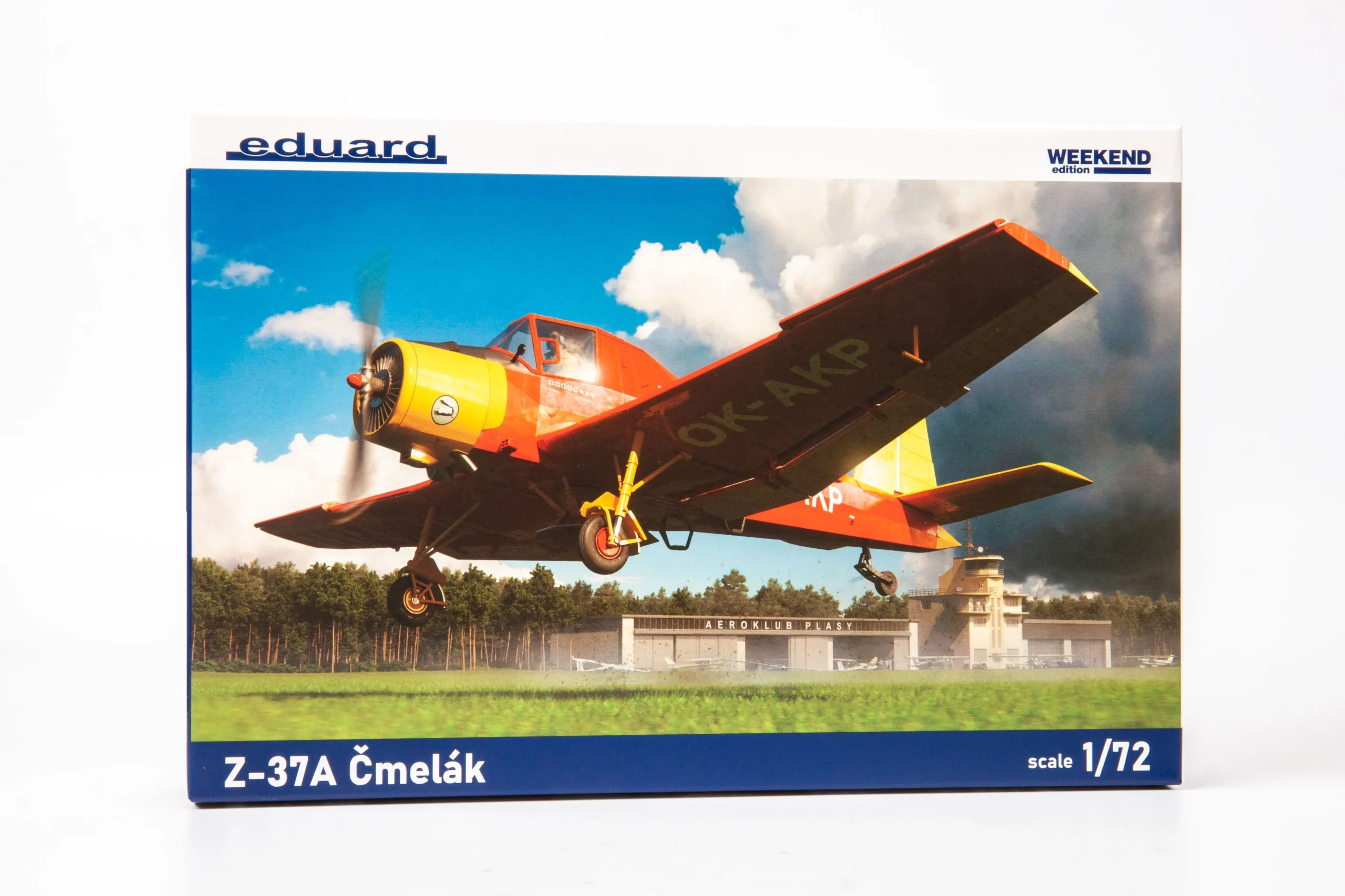 Eduard Z-37A Čmelák (Weekend Edition) 1:72 Scale Plastic Model Kit