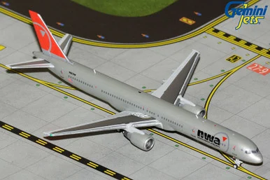 Northwest Airlines B757-300 Reg: N587NW "nwa" livery GJNWA2366 Scale 1:400
