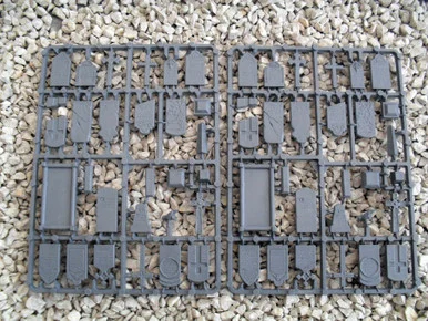 SCENERY: 28mm Gravestones & Ravens - RENGS1