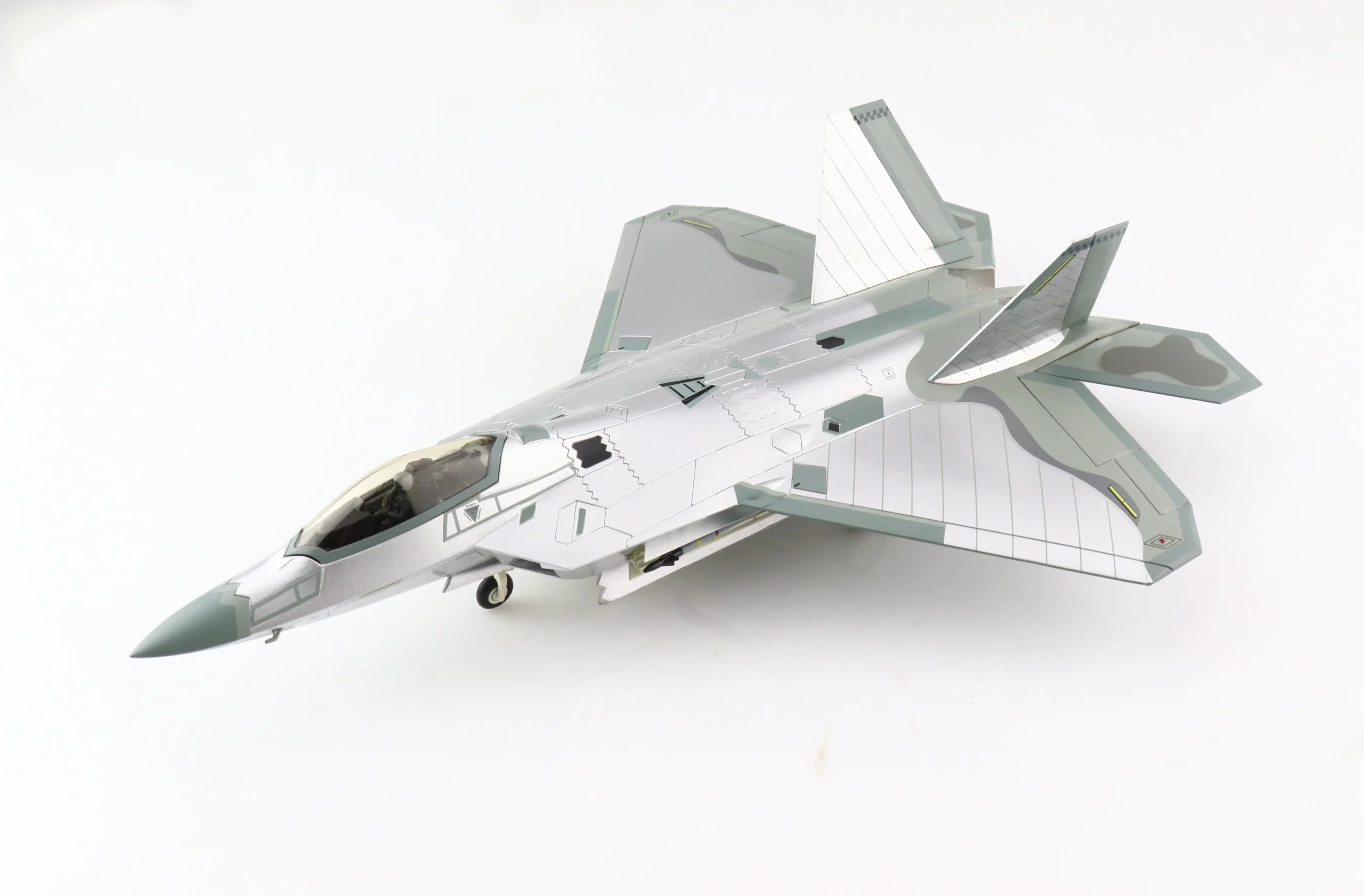 Lockheed Martin F-22A Raptor, 422nd TES “Mirror Coating” 2021, 1:72 Scale Diecast Model