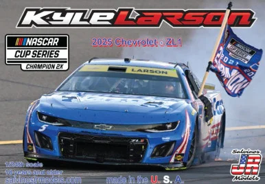 1/24 Kyle Larson 2025 NASCAR Champion - HMC2025KLNC