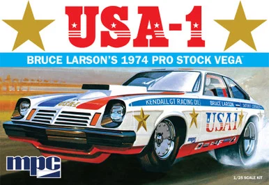 MPC 828 Bruce Larson USA-1 Pro Stock Vega 1:25 Scale Model Kit