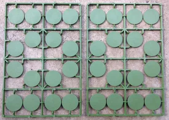 30 mm Round Plastic Bases (32) - Renedra Limited