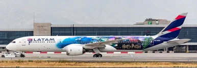 LATAM Airlines Boeing 787-9 Dreamliner "special livery" Reg: CC-BGM XX40843 Scale1:400