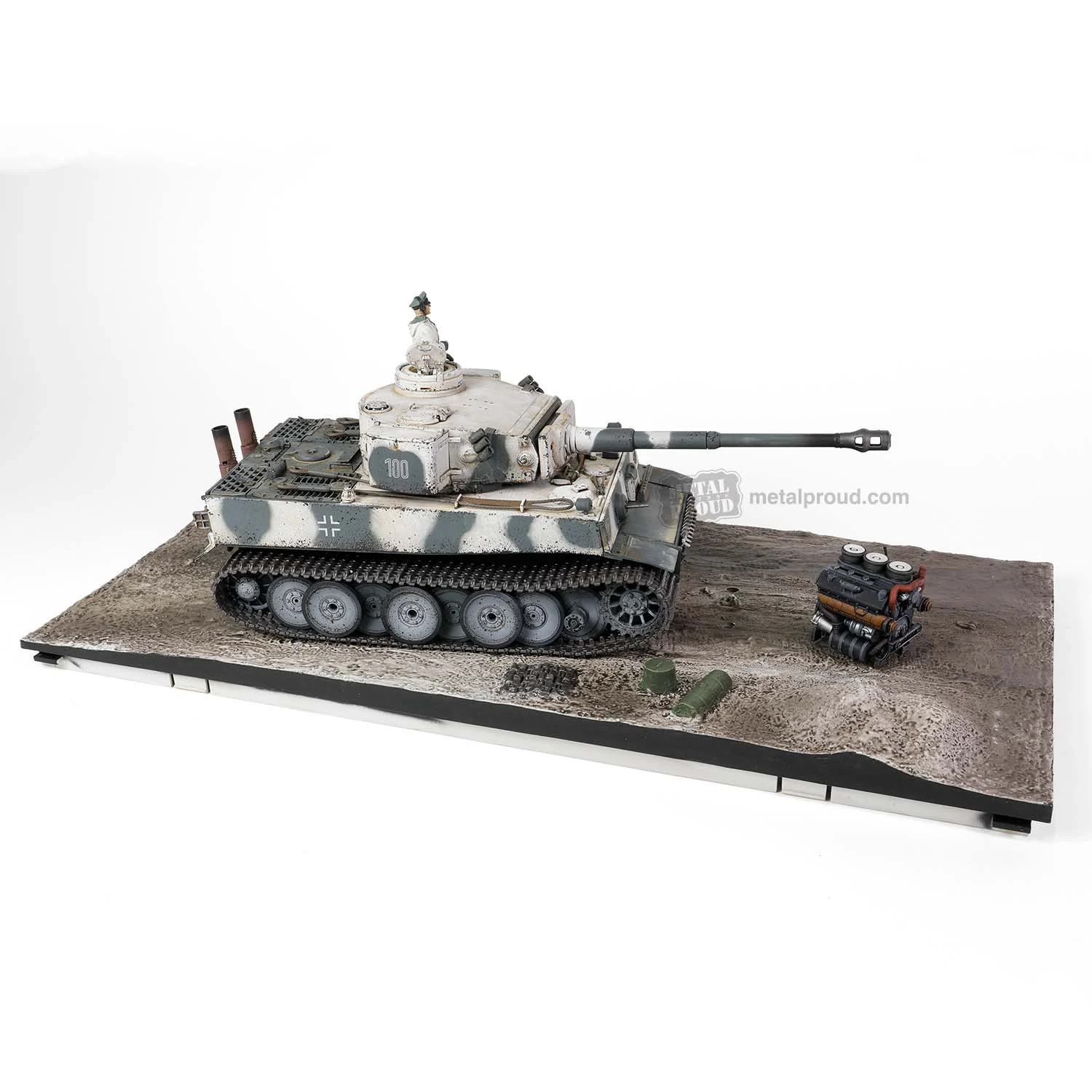 Sd.Kfz181 Pzkpfw VI Ausf. E (Tiger I), 502nd Heavy Tank Battalion No. 100, February 1943, 1/32 Scale Model - Forces Of Valor