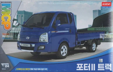 ACA15144 1:24 Academy Hyundai Porter II Cargo Truck