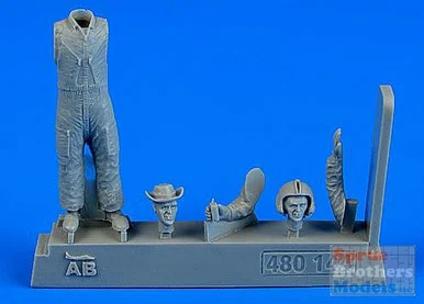 ARSAB480144 1:48 AeroBonus US Army Helicopter Pilot Figure - Vietnam War 1960-75