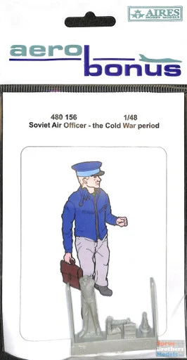 ARSAB480156 1:48 AeroBonus Soviet Air Officer Figure Cold War Period