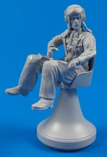 1/32 CMK WW II Italian Fiat G-50 Sitting Pilot for Special Hobby kit Resin Figure Model Kit