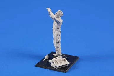 1/48 CMK Siebel Si 204/Aero C-3 Mechanic (engine repair) Resin Figure Model Kit