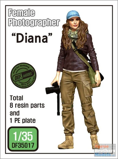 DEFDF35017 1:35 DEF Model Figure Set - 'Diana' Female Photographer