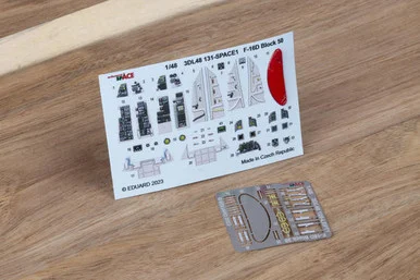 1/48 Eduard F-16D Block 50 Space for Kinetic