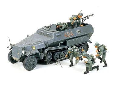 1/35 GERMAN HANOMAG SDKFZ 251/1 - 35020