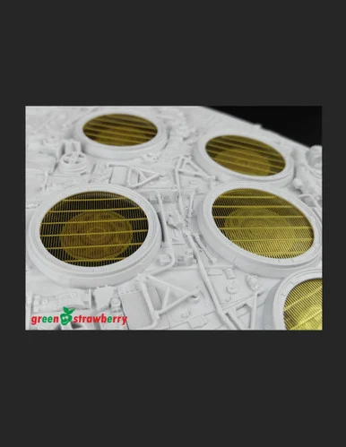 Green Strawberry Combo Pack Millennium Falcon PG