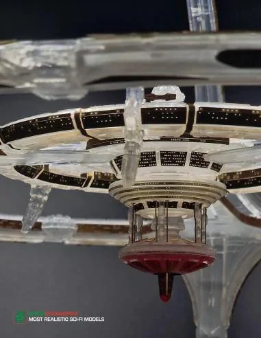 1/3300 Green Strawberry Deep Space Nine - The Station Fruit Pack