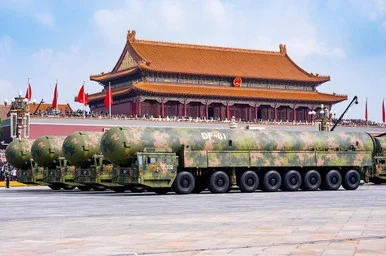 1/72 Hobby Boss DF-61 ICBM Plastic Model Kit