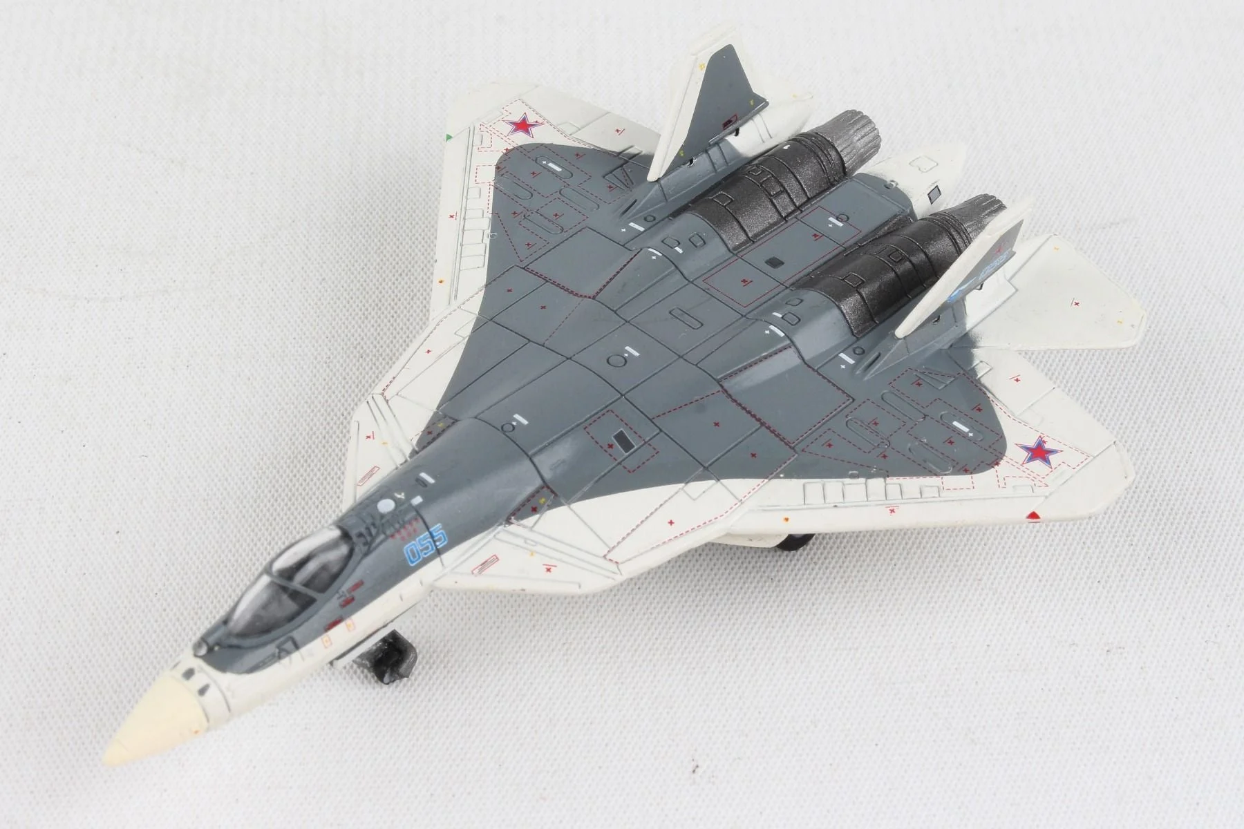 Sukhoi T-50 White Shark (Su-57 Prototype) 1:200 Scale Model