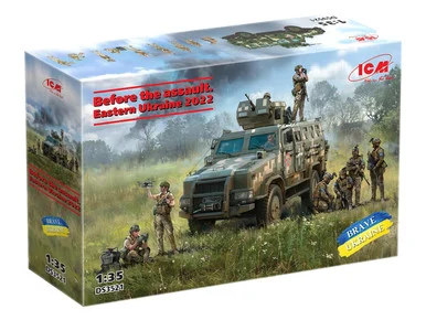 1/35 ICM Before the assault. Eastern Ukraine 2022 Plastic Model Kit - ICM Models