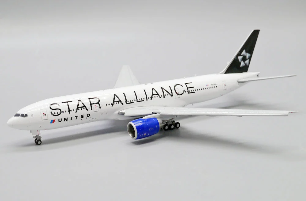 Boeing 777-200ER United Airlines “Star Alliance Livery” (N218UA) Flaps Down Version, 1:400 Scale Diecast Model