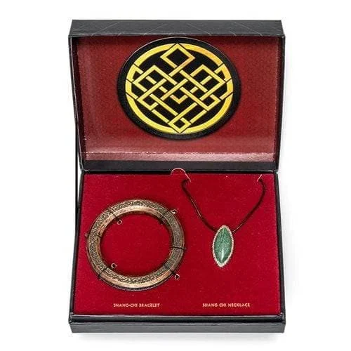 Marvel Shang-Chi Necklace and Glow-in-the-Dark Bracelet Ring Prop Replica Set – Entertainment Earth Exclusive