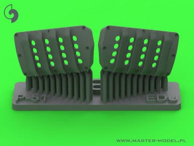 1/48 Master Model P-51 Mustang - carburator air filter cover - RAF louvred type - version B (for Eduard)