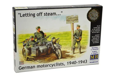1/35 Master Box WWII German BMW R75 Motorcycle & 4 Riderss 1940-43 Plastic Model Kit