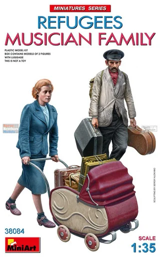 MIA38084 1:35 MiniArt Refugees Muscian Family Figure Set